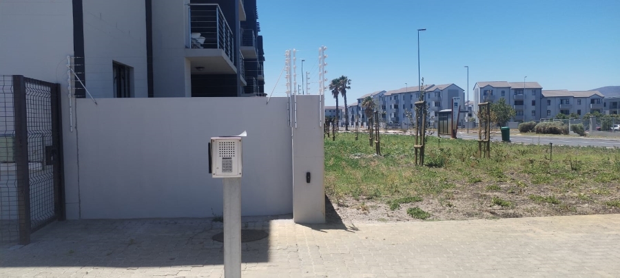 3 Bedroom Property for Sale in Parklands East Western Cape